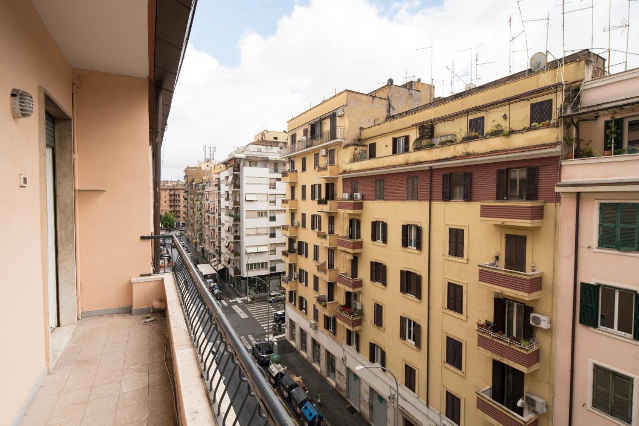 Mr. Brown - Camillo Apartment Rome Exterior photo